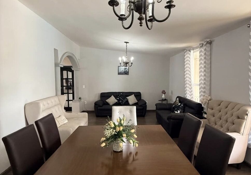 Residencia con alberca en Petrolera Chairel