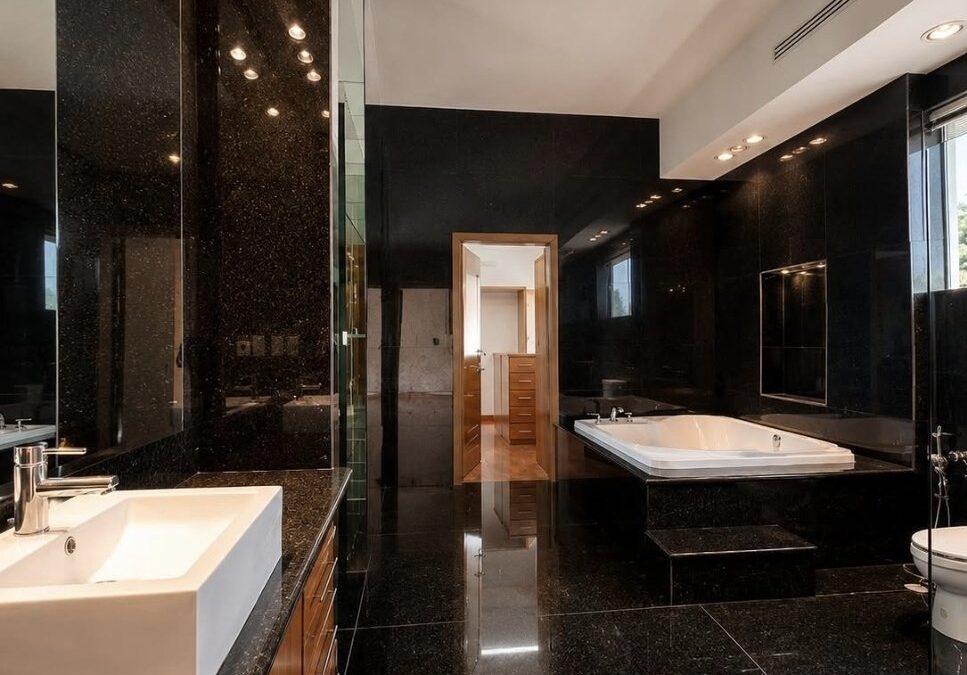 Residencia en privada Las Villas, Zona Dorada